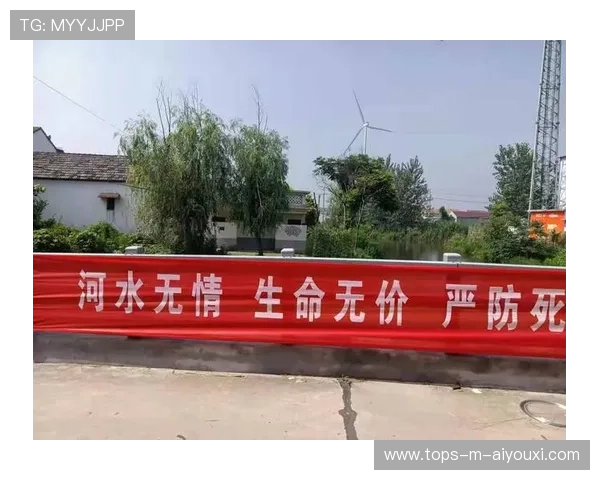 游泳队参与城市防溺水公益宣传扩大影响，游泳馆防溺水标语